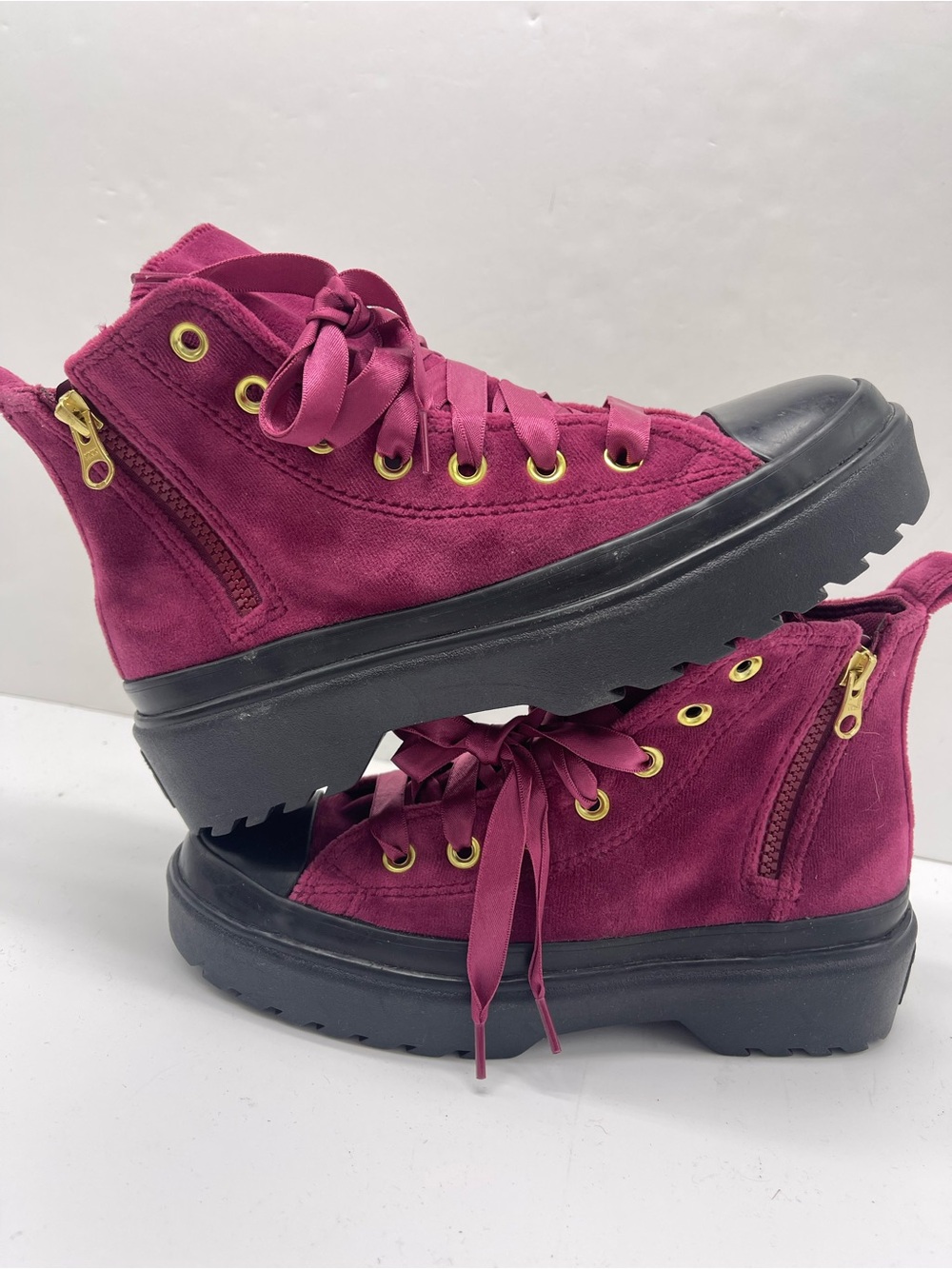 Converse WMNS A05442C
CTAS LUGGED LIFT H LEGEND BERRY/BLACK/BLACK Sneakers - Picture 11 of 16